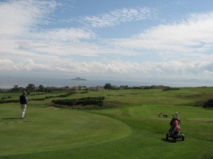 Kinghorn's second green with views over the course to Burntisland and the Forth Estuary