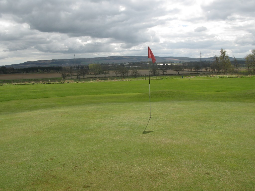 4th green at Leitfie Links, which is in the heart of rural farmland