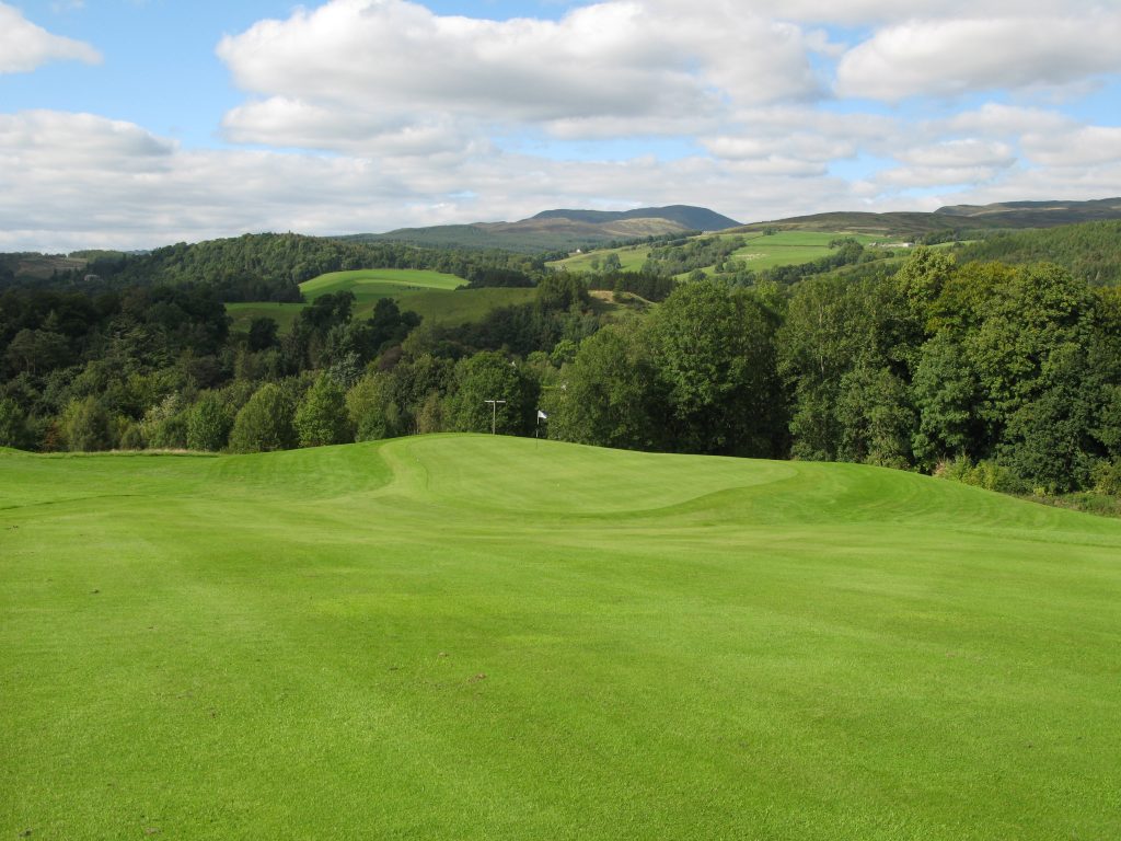 1st approach at Culcrieff with nice views